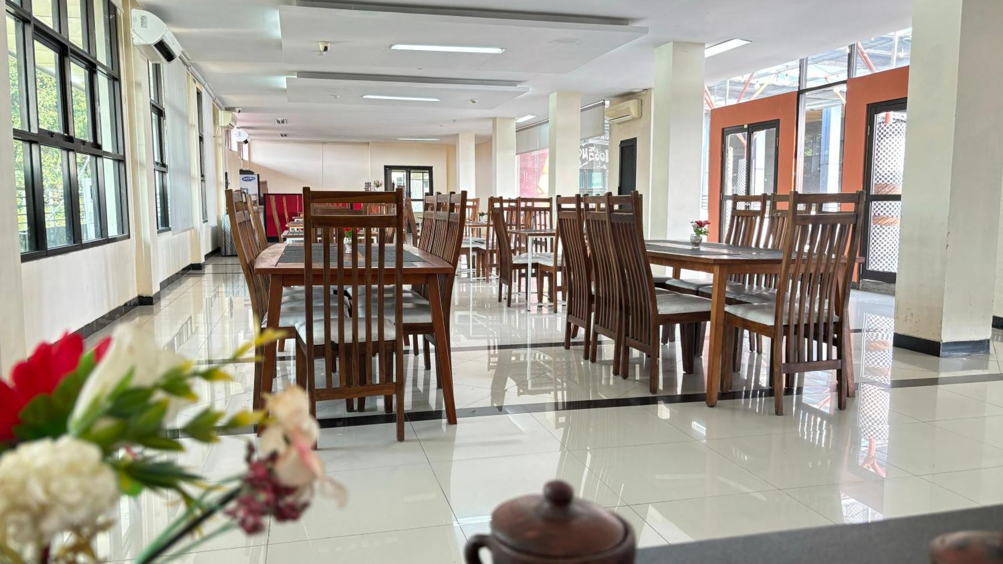 Utc Hotel Σεμαράνγκ Εξωτερικό φωτογραφία