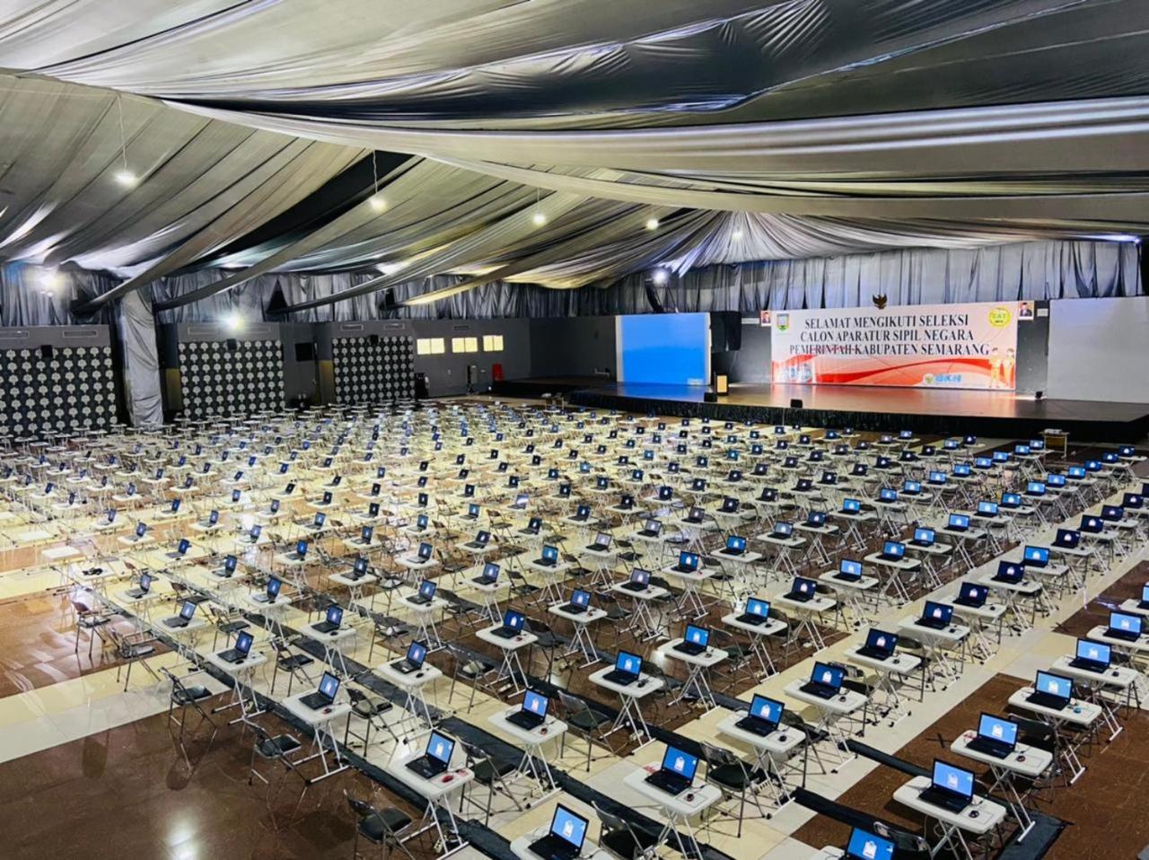 Utc Hotel Σεμαράνγκ Εξωτερικό φωτογραφία